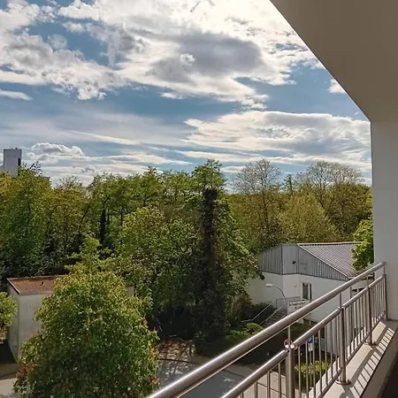 Workation Modern Taunus Nature Balcony, 5 People, Free Parking, Near Messe * Schwalbach am Taunus