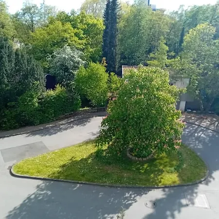 Workation Modern Taunus Nature Balcony, 5 People, Free Parking, Near Messe Apartmán Schwalbach am Taunus