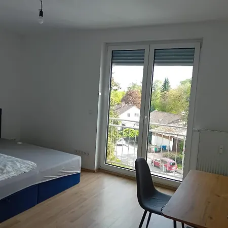 Workation Modern Taunus Nature Balcony, 5 People, Free Parking, Near Messe * Schwalbach am Taunus