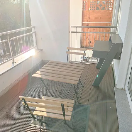 Workation Modern Taunus Nature Balcony, 5 People, Free Parking, Near Messe Schwalbach am Taunus