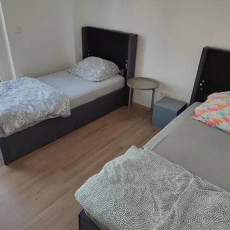 Apartmán Workation Modern Taunus Nature Balcony, 5 People, Free Parking, Near Messe *