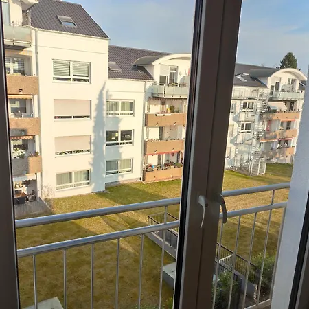 Workation Modern Taunus Nature Balcony, 5 People, Free Parking, Near Messe * Schwalbach am Taunus