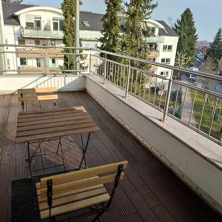 Workation Modern Taunus Nature Balcony, 5 People, Free Parking, Near Messe Apartment *