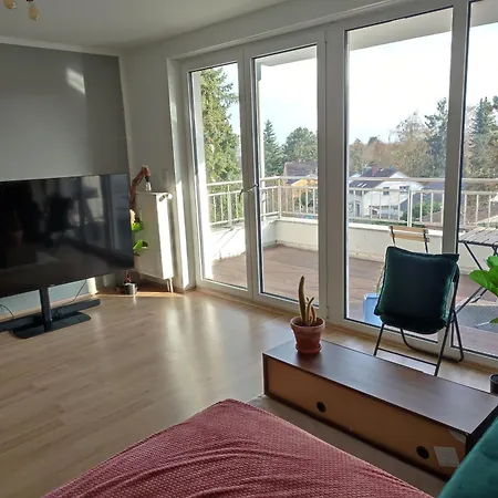 Workation Modern Taunus Nature Balcony, 5 People, Free Parking, Near Messe Schwalbach am Taunus