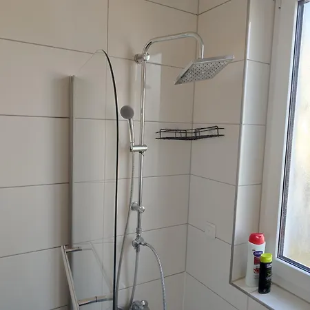 Workation Modern Taunus Nature Balcony, 5 People, Free Parking, Near Messe * Schwalbach am Taunus