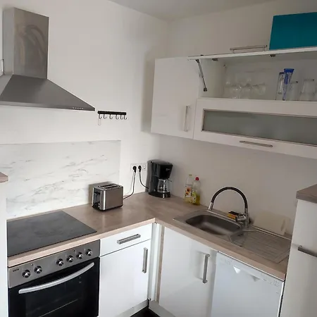 Apartment Workation Modern Taunus Nature Balcony, 5 People, Free Parking, Near Messe