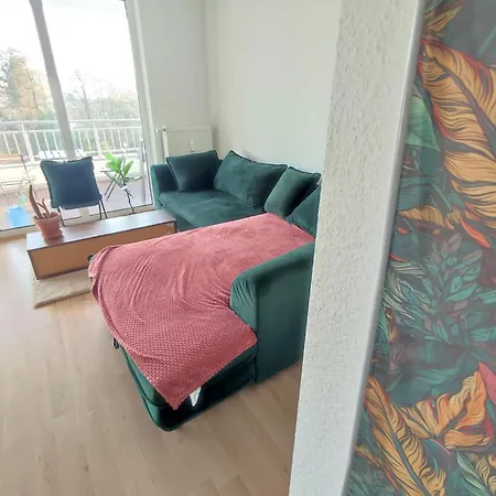 Apartment Workation Modern Taunus Nature Balcony, 5 People, Free Parking, Near Messe