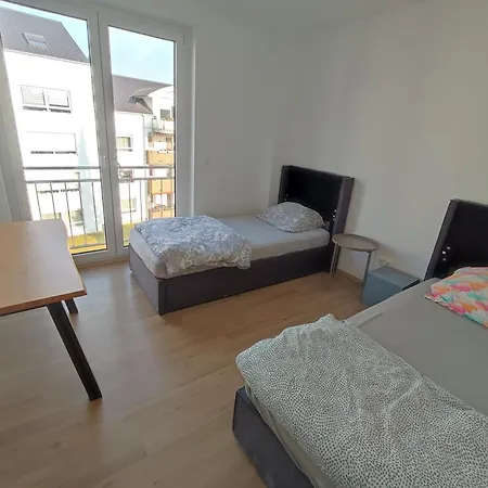 Workation Modern Taunus Nature Balcony, 5 People, Free Parking, Near Messe Apartmán Schwalbach am Taunus