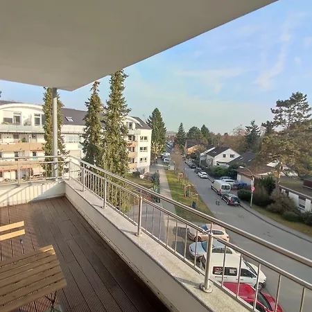 Apartment Workation Modern Taunus Nature Balcony, 5 People, Free Parking, Near Messe