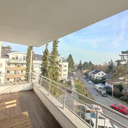 Apartment Workation Modern Taunus Nature Balcony, 5 People, Free Parking, Near Messe *