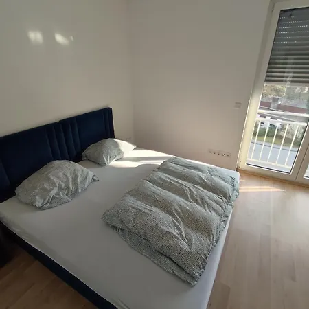 Apartmán Workation Modern Taunus Nature Balcony, 5 People, Free Parking, Near Messe Schwalbach am Taunus
