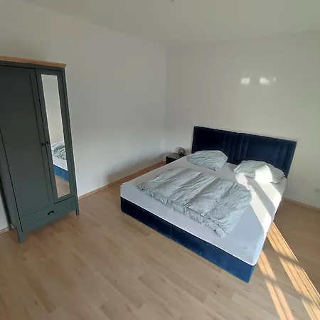 Workation Modern Taunus Nature Balcony, 5 People, Free Parking, Near Messe Apartment *