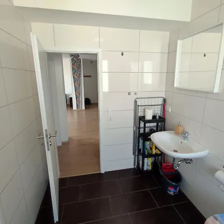 Workation Modern Taunus Nature Balcony, 5 People, Free Parking, Near Messe * Schwalbach am Taunus