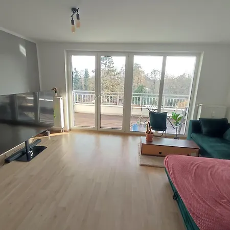 Workation Modern Taunus Nature Balcony, 5 People, Free Parking, Near Messe Apartmán