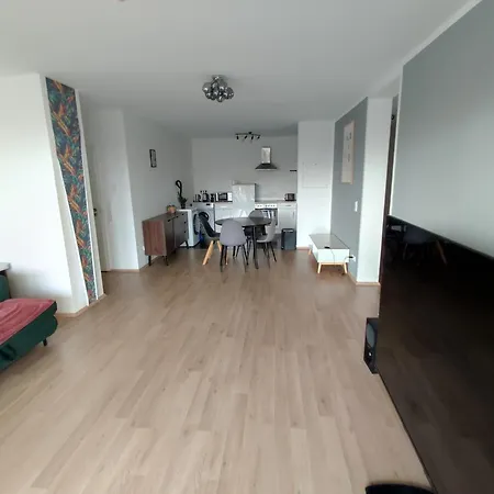 Workation Modern Taunus Nature Balcony, 5 People, Free Parking, Near Messe Apartmán