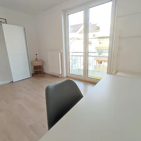 Workation Modern Taunus Nature Balcony, 5 People, Free Parking, Near Messe Apartmán *