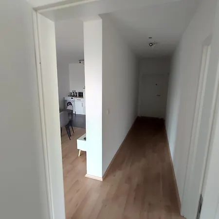 Workation Modern Taunus Nature Balcony, 5 People, Free Parking, Near Messe * Schwalbach am Taunus